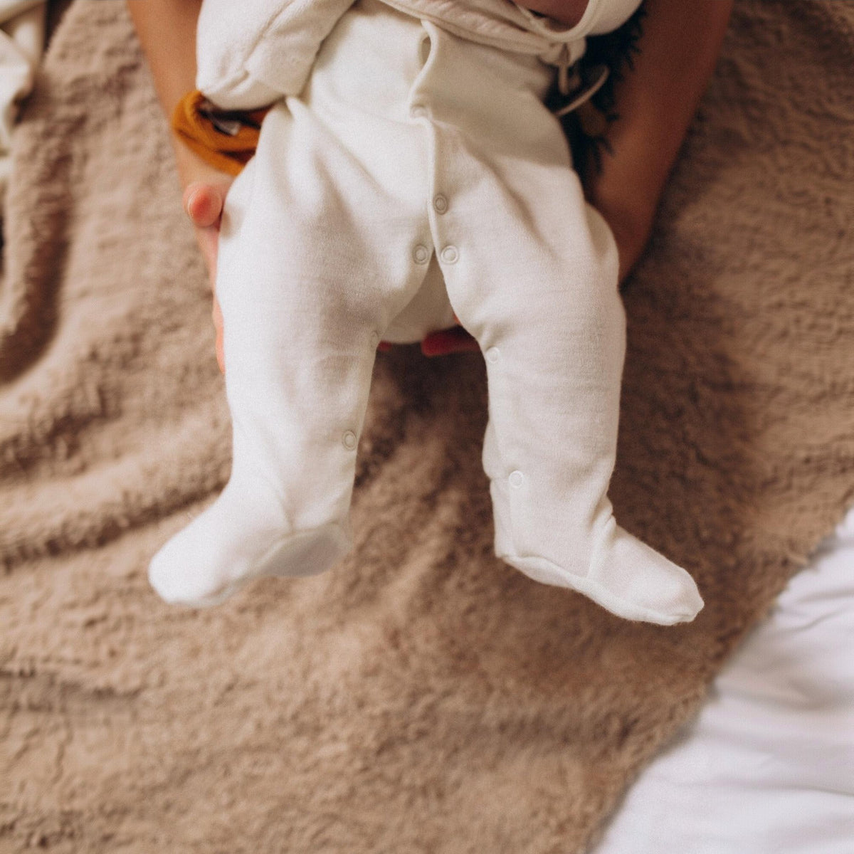 MERINO WOOL/SILK SLEEPSUIT WITH FEET