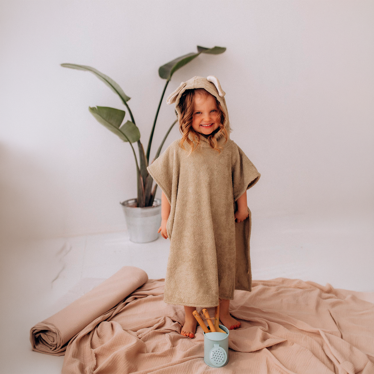 KIDS PONCHO WITH MOUSE EARS