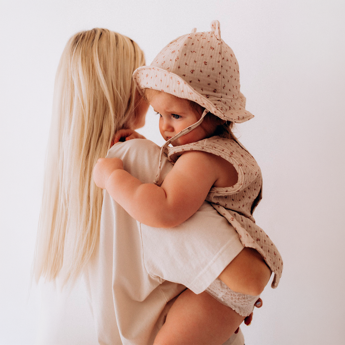 MUSLIN SUN HAT WITH TEDDY EARS