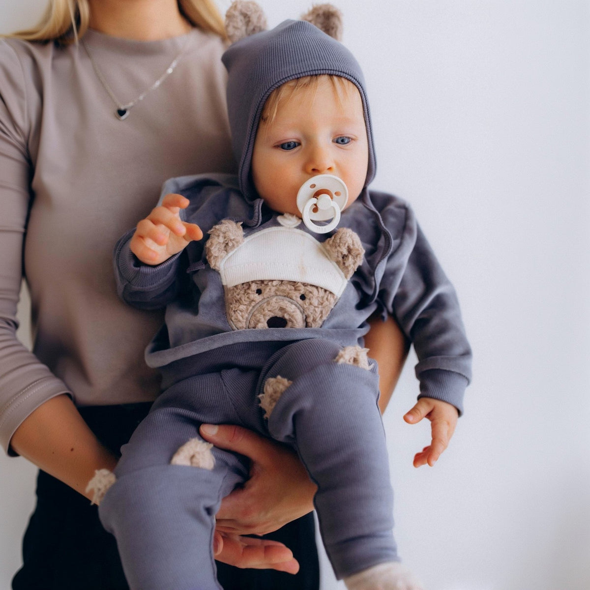 LEGINGI AR LĀČA AUSTIŅĀM – GOTS – AW26