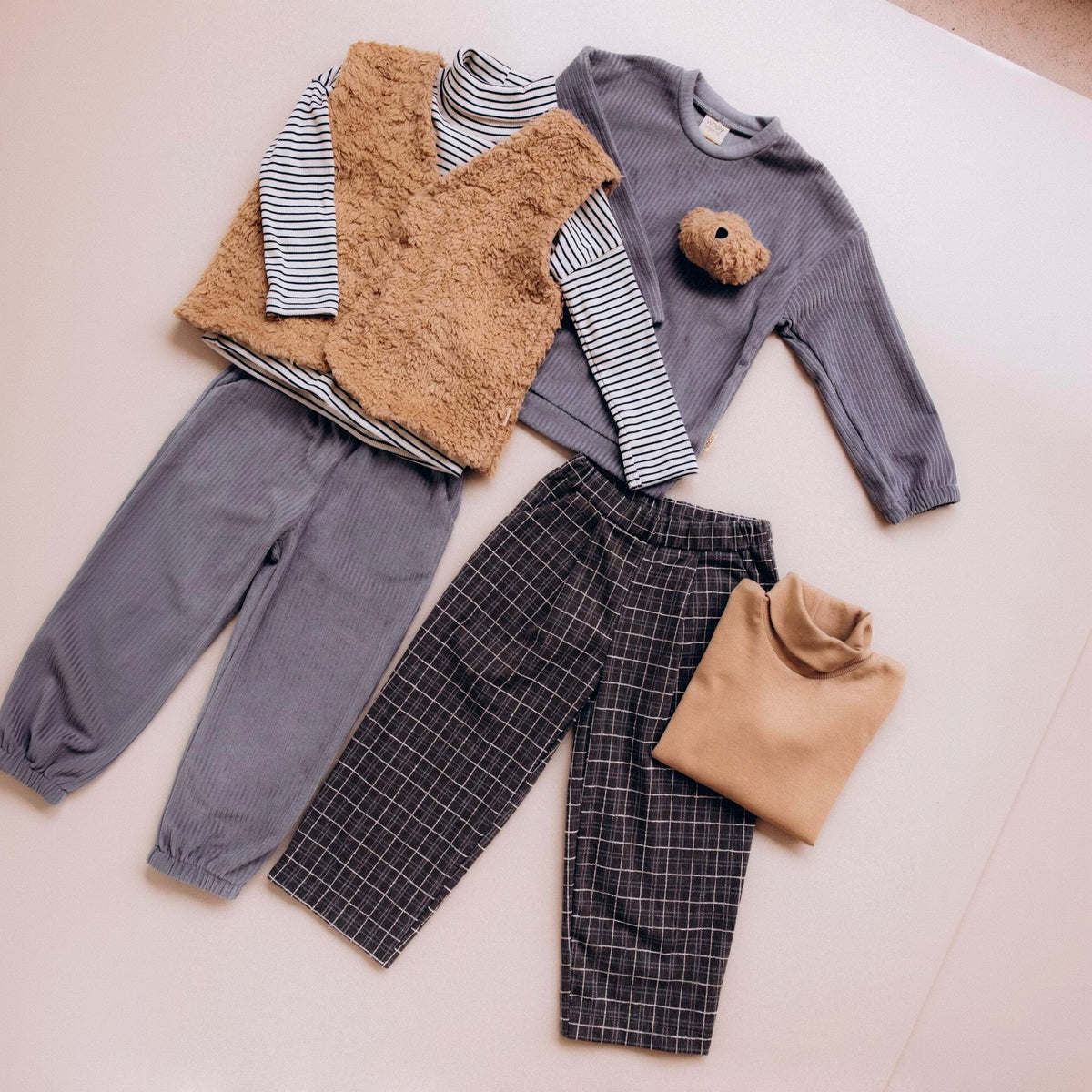 OVERSIZED PLĪŠA VESTE - GOTS - AW25